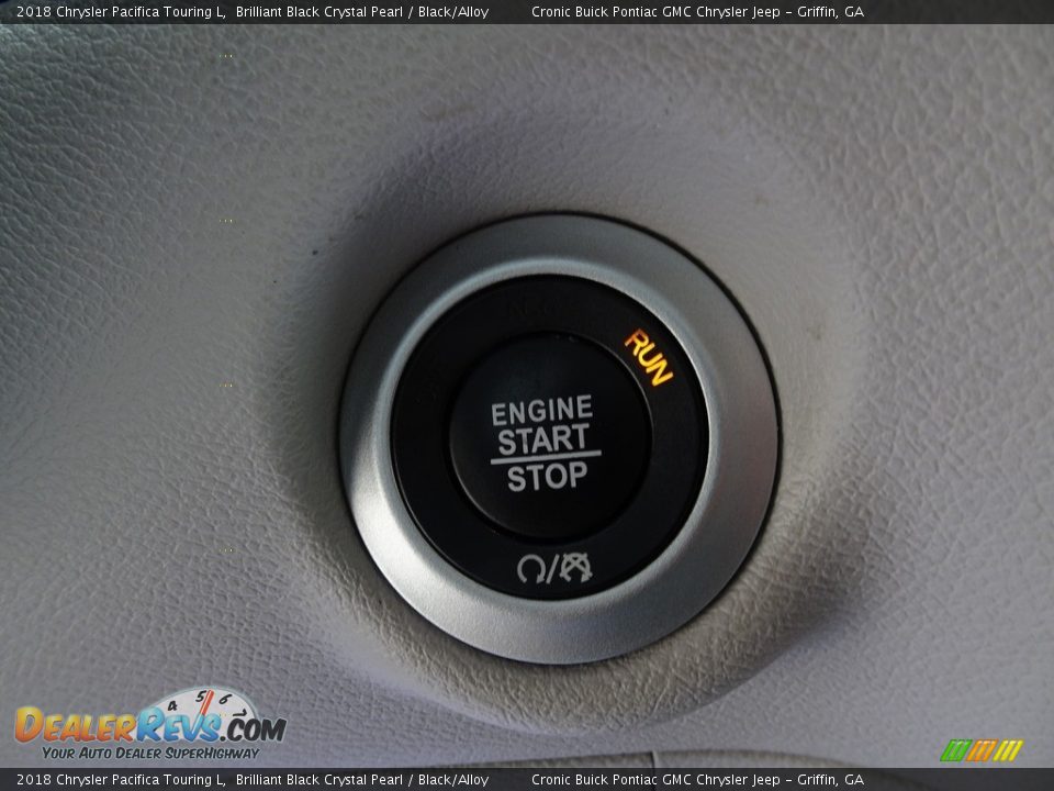 2018 Chrysler Pacifica Touring L Brilliant Black Crystal Pearl / Black/Alloy Photo #8