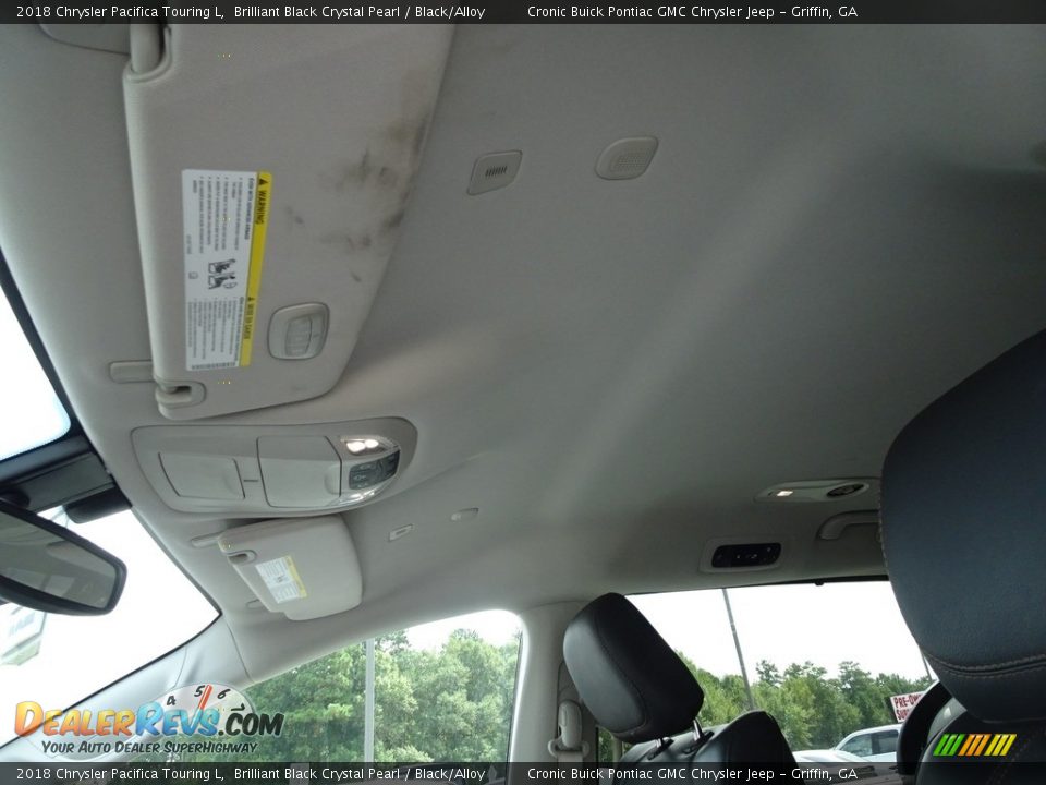 2018 Chrysler Pacifica Touring L Brilliant Black Crystal Pearl / Black/Alloy Photo #9