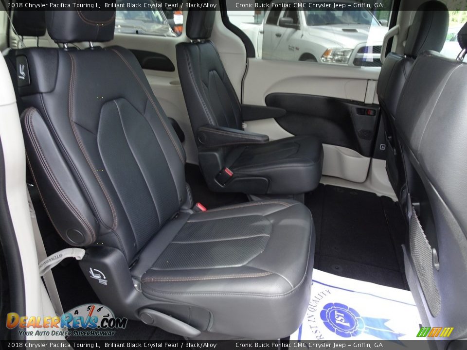 2018 Chrysler Pacifica Touring L Brilliant Black Crystal Pearl / Black/Alloy Photo #15