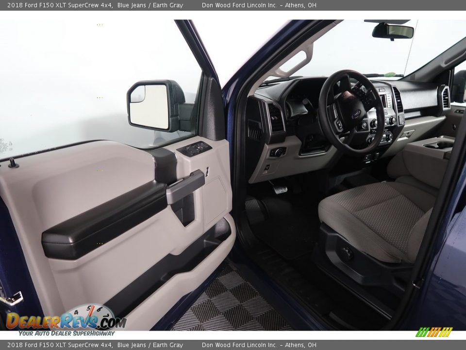 2018 Ford F150 XLT SuperCrew 4x4 Blue Jeans / Earth Gray Photo #32