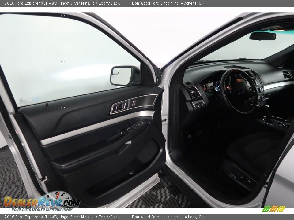 2016 Ford Explorer XLT 4WD Ingot Silver Metallic / Ebony Black Photo #34