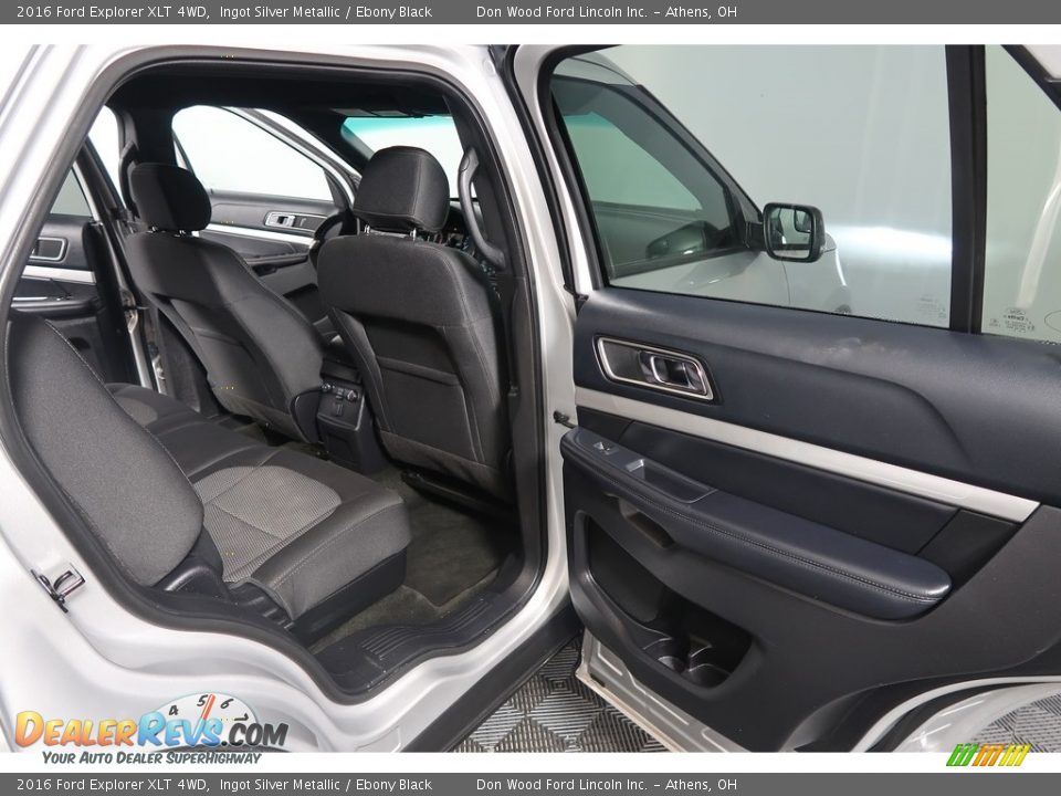 2016 Ford Explorer XLT 4WD Ingot Silver Metallic / Ebony Black Photo #36