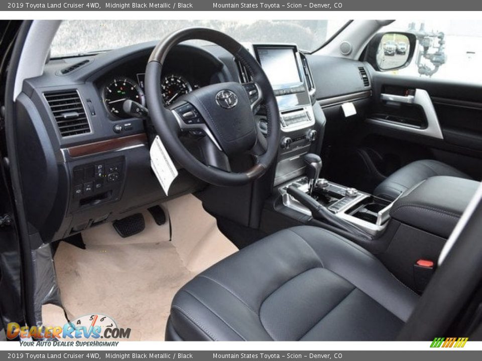 Black Interior - 2019 Toyota Land Cruiser 4WD Photo #5