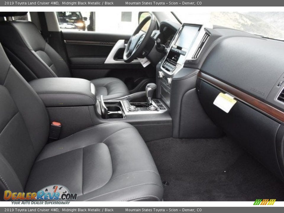 2019 Toyota Land Cruiser 4WD Midnight Black Metallic / Black Photo #12