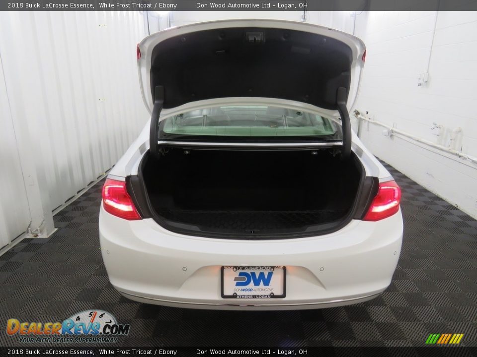 2018 Buick LaCrosse Essence White Frost Tricoat / Ebony Photo #13