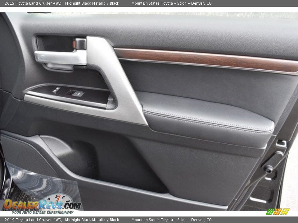 Door Panel of 2019 Toyota Land Cruiser 4WD Photo #27
