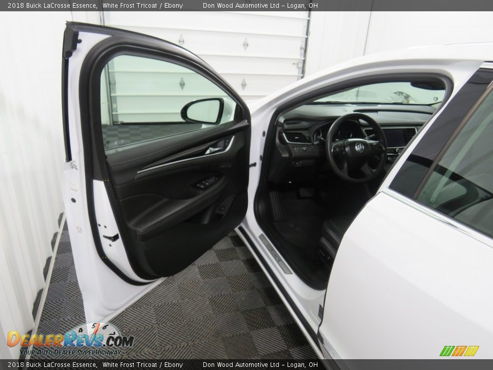 2018 Buick LaCrosse Essence White Frost Tricoat / Ebony Photo #17
