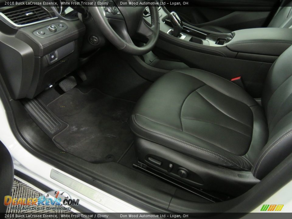 2018 Buick LaCrosse Essence White Frost Tricoat / Ebony Photo #18