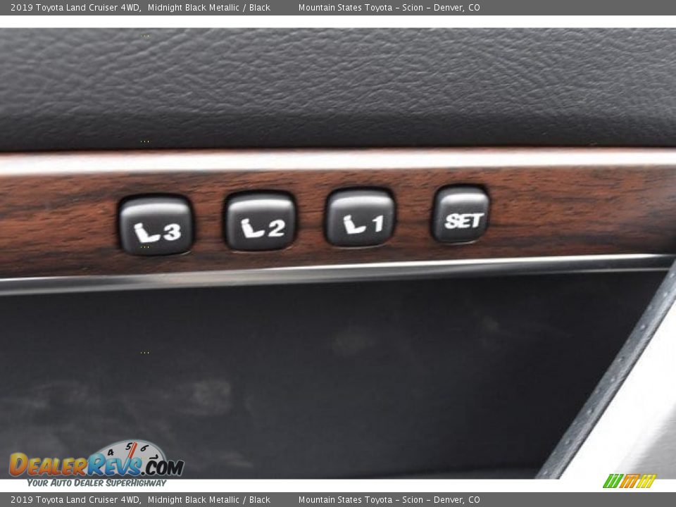 2019 Toyota Land Cruiser 4WD Midnight Black Metallic / Black Photo #30