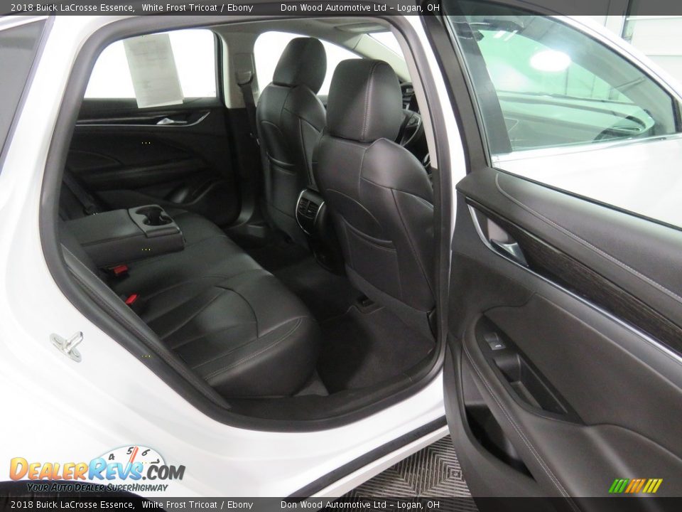 2018 Buick LaCrosse Essence White Frost Tricoat / Ebony Photo #26