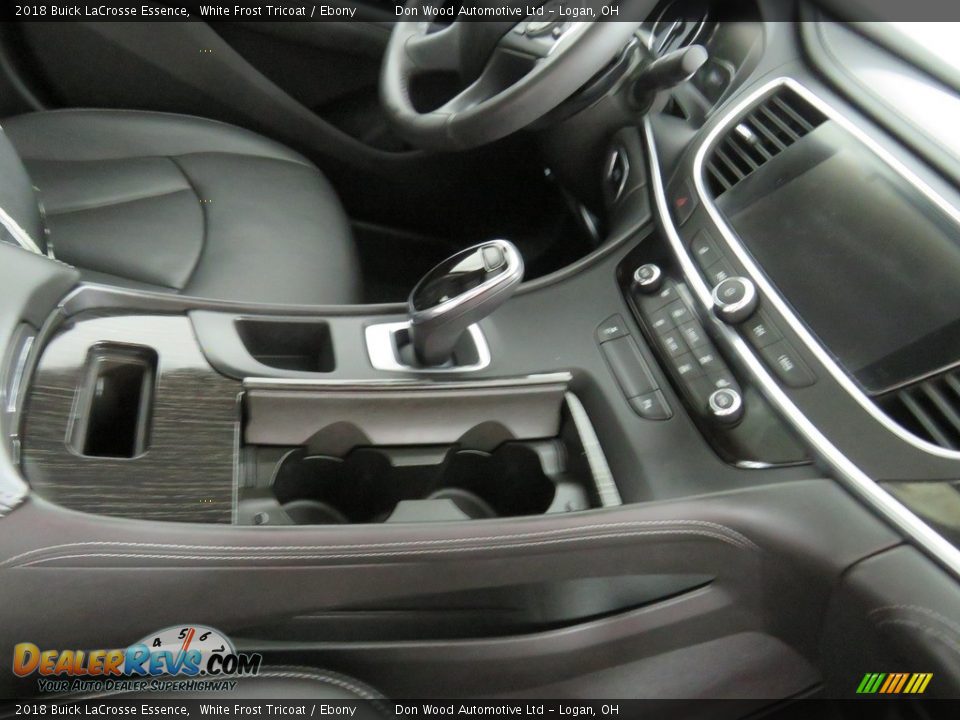 2018 Buick LaCrosse Essence White Frost Tricoat / Ebony Photo #31