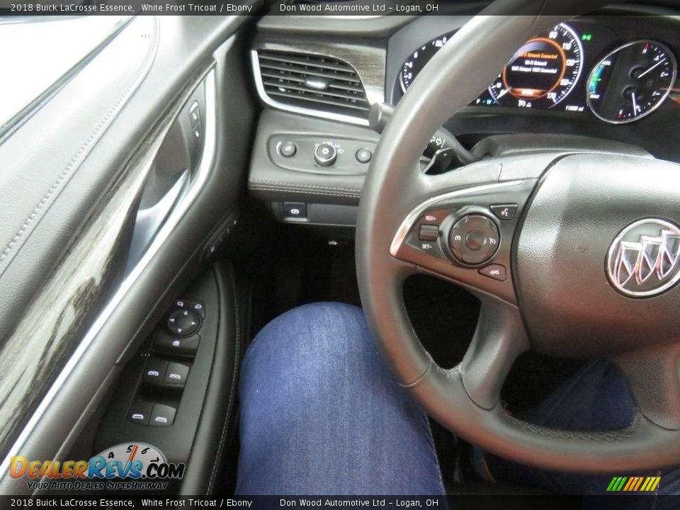 2018 Buick LaCrosse Essence White Frost Tricoat / Ebony Photo #32