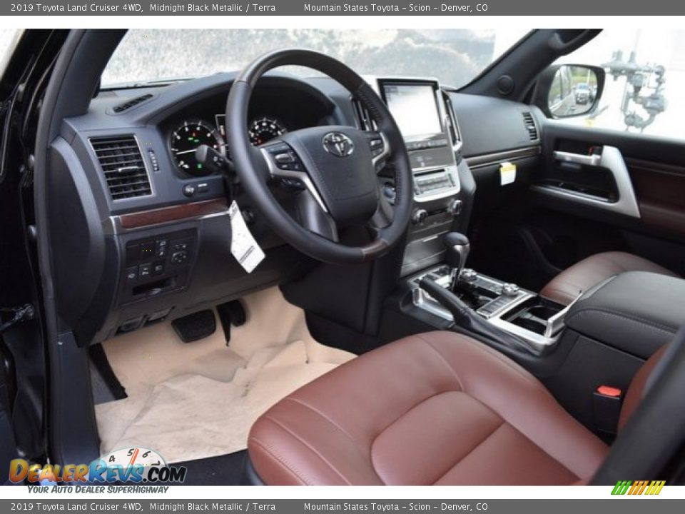 Terra Interior - 2019 Toyota Land Cruiser 4WD Photo #5