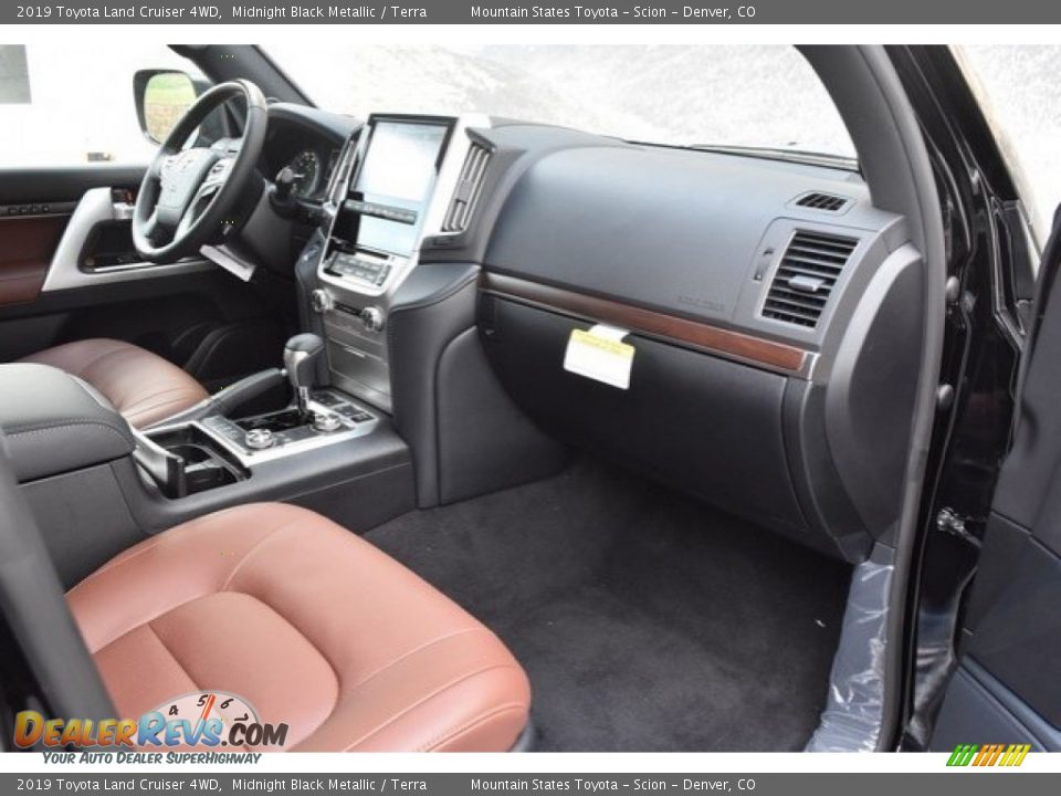 Dashboard of 2019 Toyota Land Cruiser 4WD Photo #11