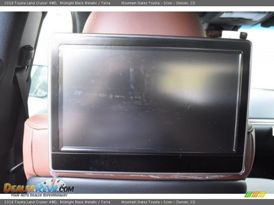 2019 Toyota Land Cruiser 4WD Midnight Black Metallic / Terra Photo #18