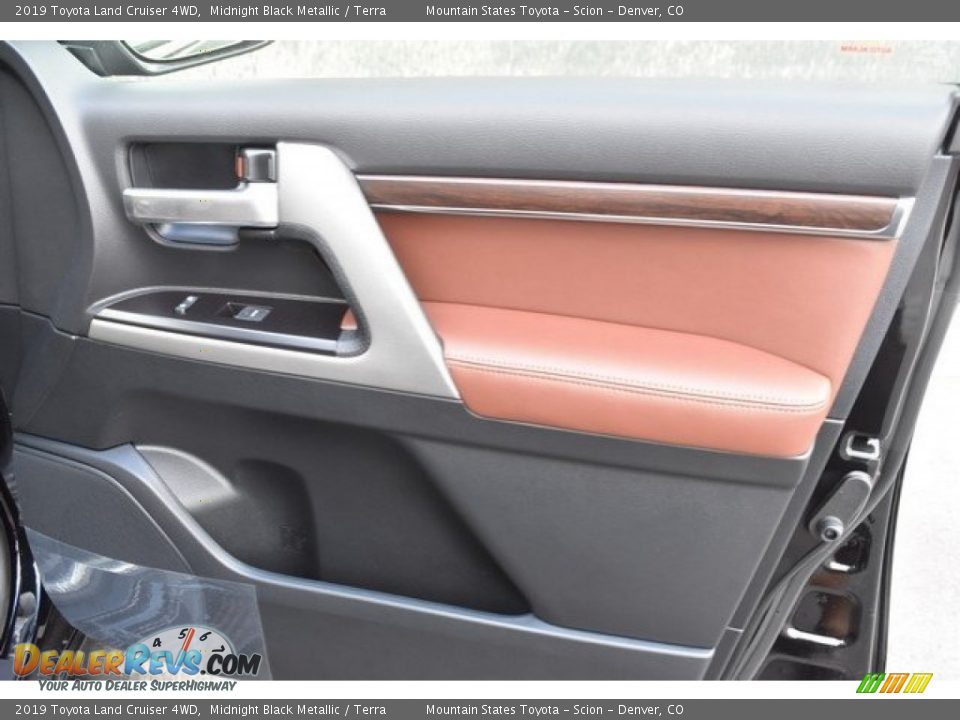 Door Panel of 2019 Toyota Land Cruiser 4WD Photo #27