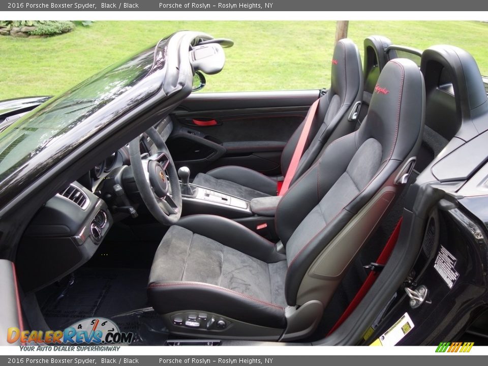 Front Seat of 2016 Porsche Boxster Spyder Photo #15
