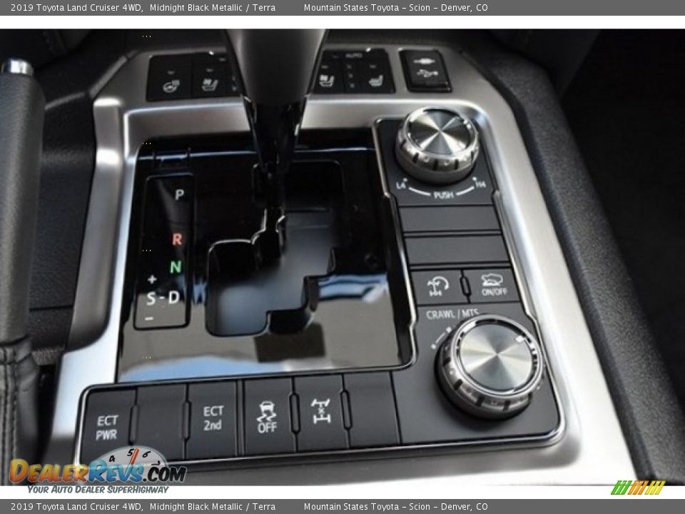 Controls of 2019 Toyota Land Cruiser 4WD Photo #35