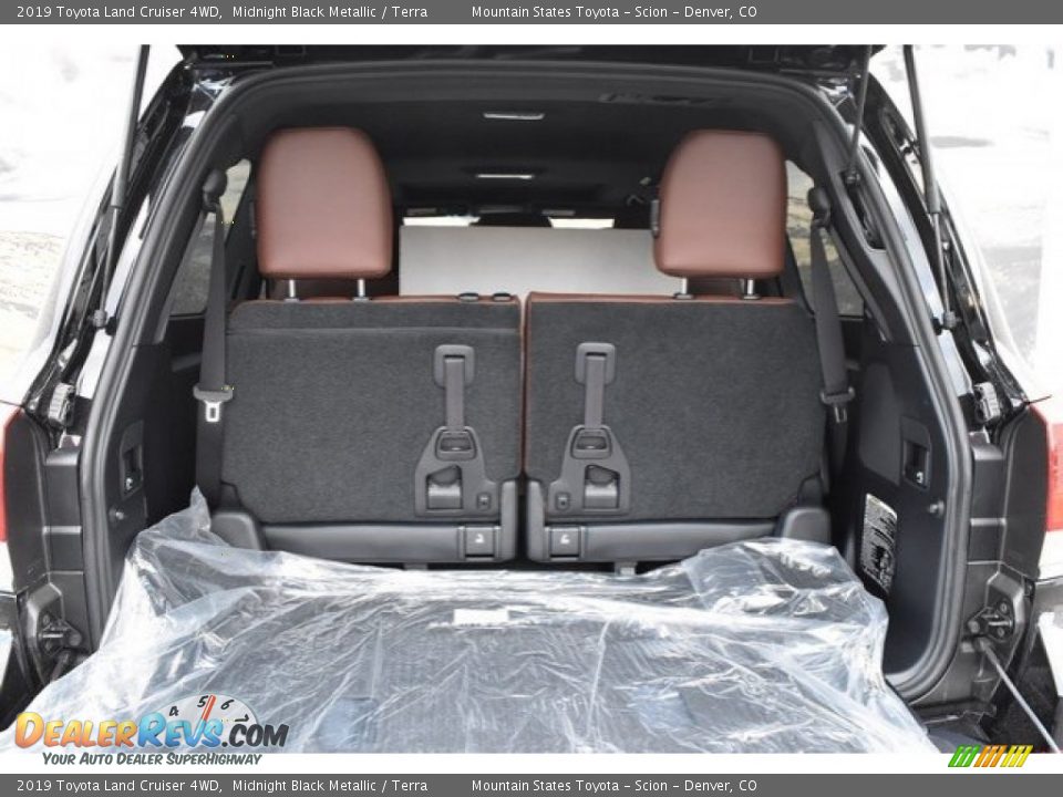 2019 Toyota Land Cruiser 4WD Trunk Photo #36