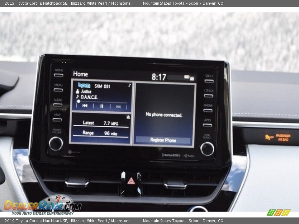 Controls of 2019 Toyota Corolla Hatchback SE Photo #9