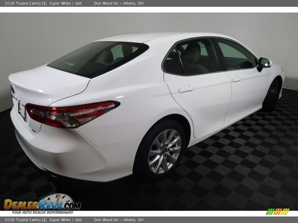 2018 Toyota Camry LE Super White / Ash Photo #11