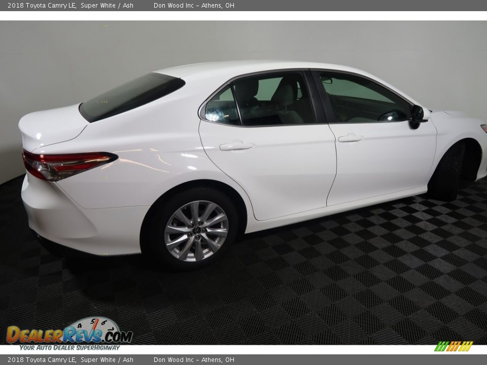 2018 Toyota Camry LE Super White / Ash Photo #12