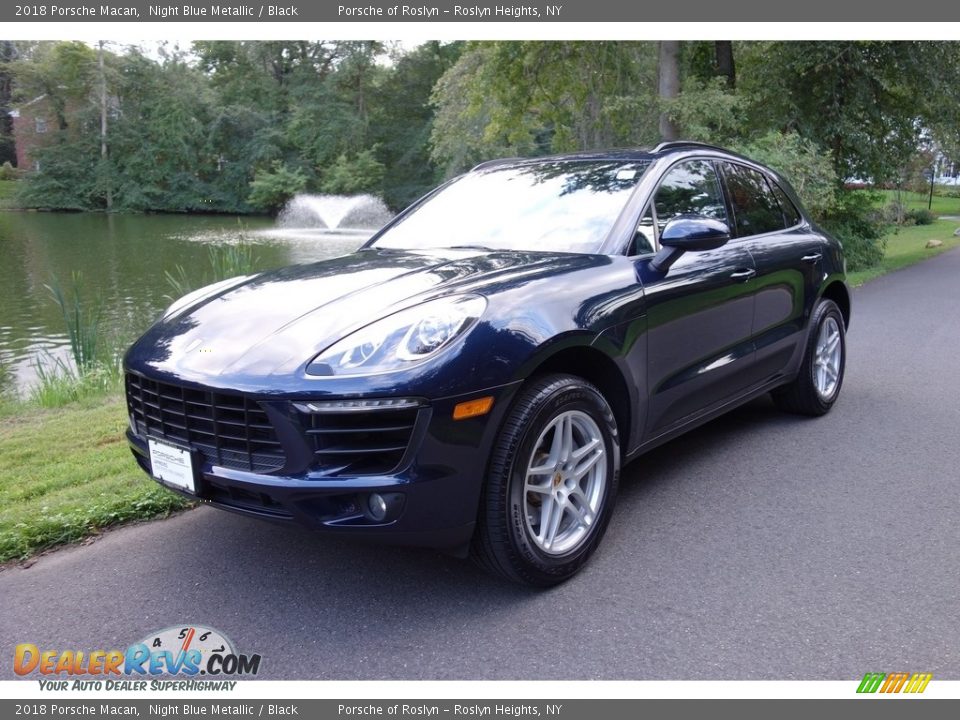 2018 Porsche Macan Night Blue Metallic / Black Photo #1
