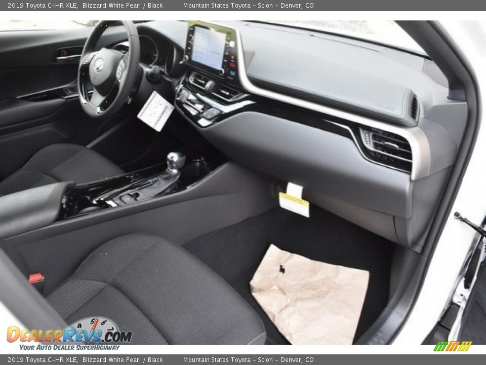 2019 Toyota C-HR XLE Blizzard White Pearl / Black Photo #10