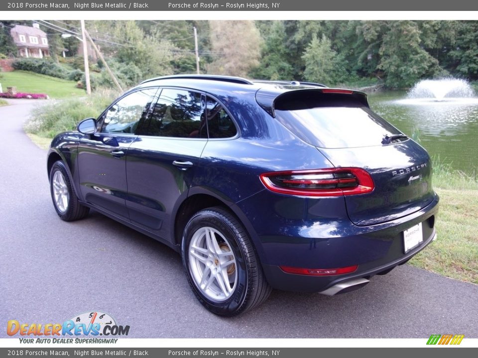 2018 Porsche Macan Night Blue Metallic / Black Photo #4
