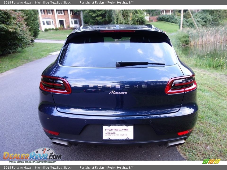 2018 Porsche Macan Night Blue Metallic / Black Photo #5