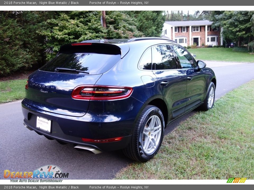 2018 Porsche Macan Night Blue Metallic / Black Photo #6