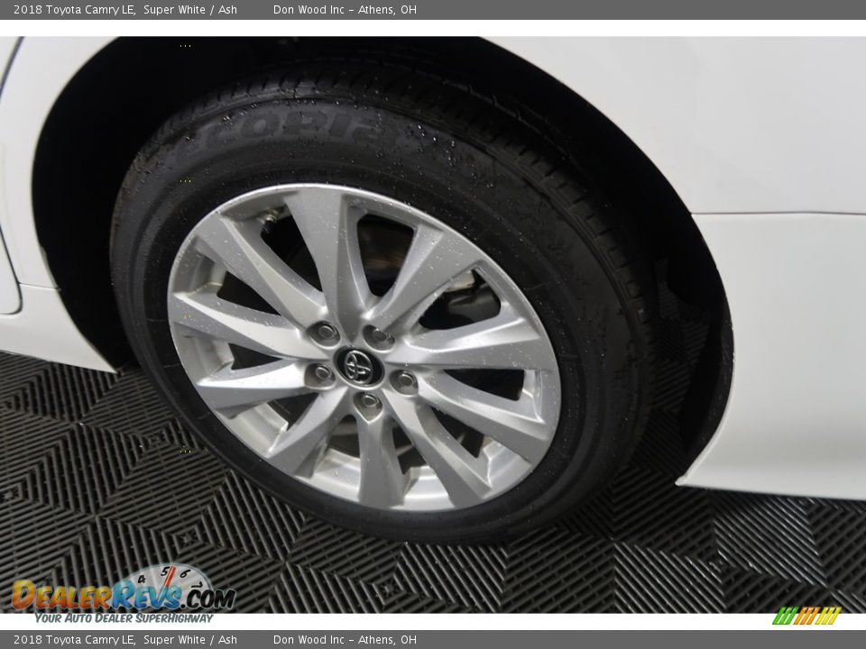 2018 Toyota Camry LE Super White / Ash Photo #28