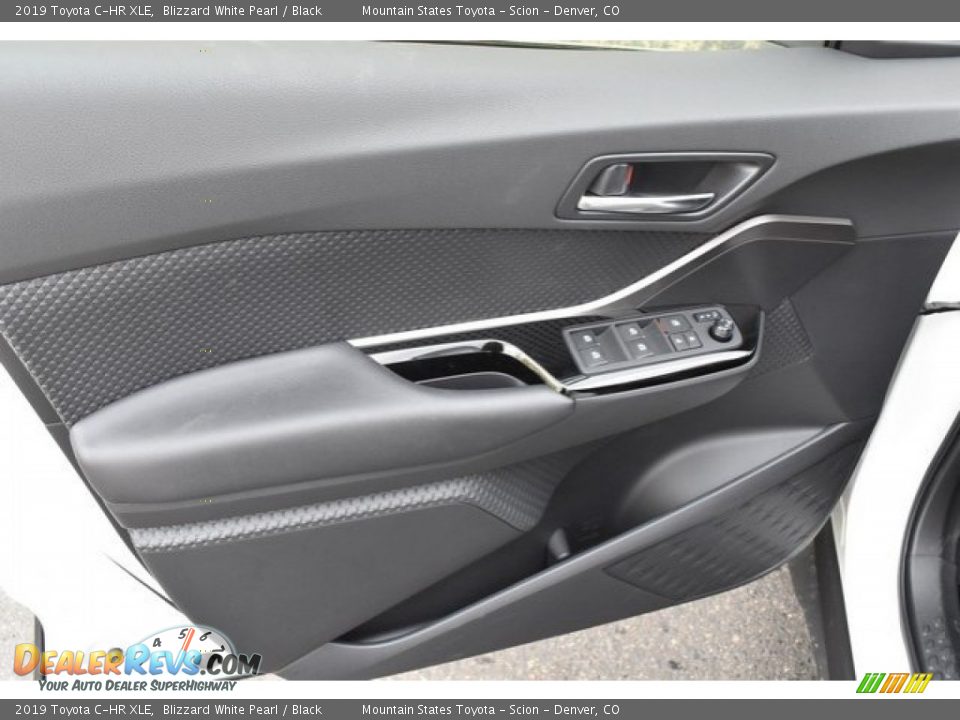 2019 Toyota C-HR XLE Blizzard White Pearl / Black Photo #19