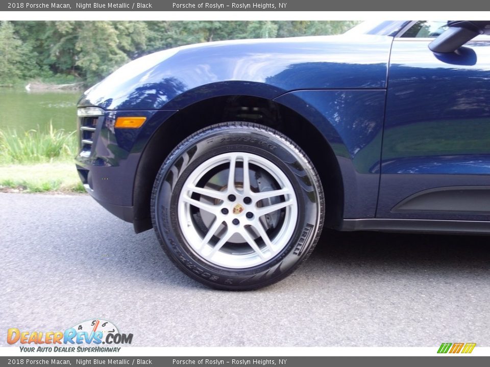 2018 Porsche Macan Night Blue Metallic / Black Photo #9