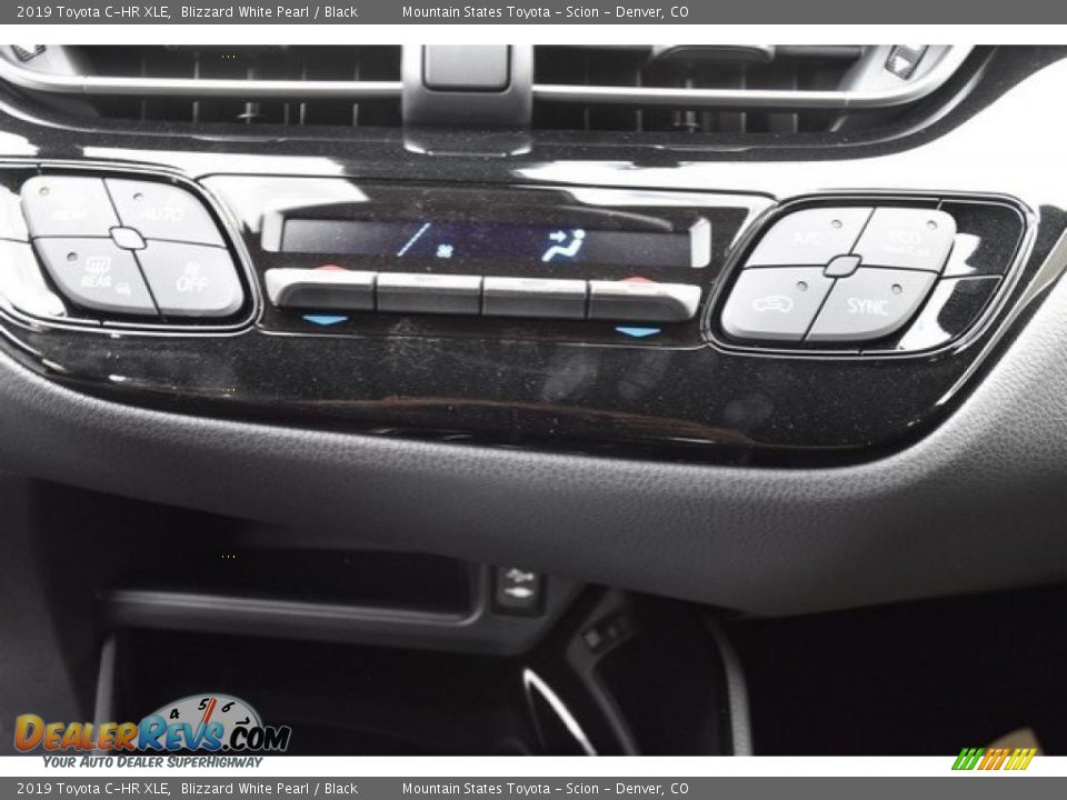 2019 Toyota C-HR XLE Blizzard White Pearl / Black Photo #28