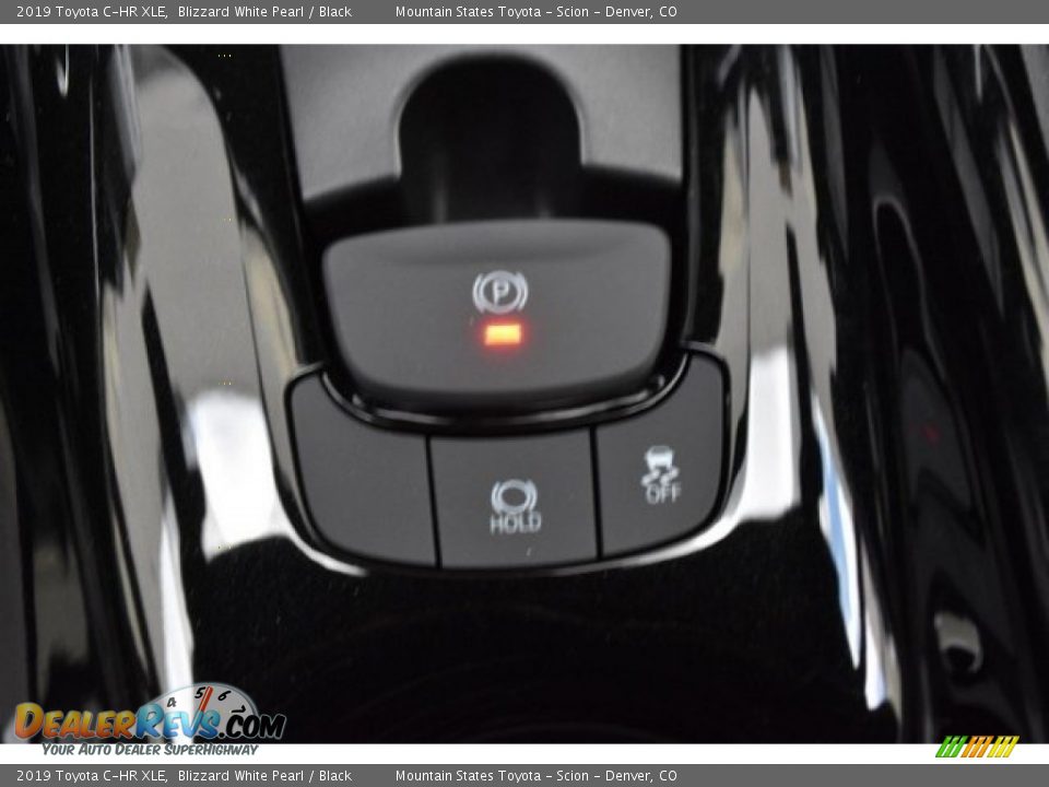 2019 Toyota C-HR XLE Blizzard White Pearl / Black Photo #29