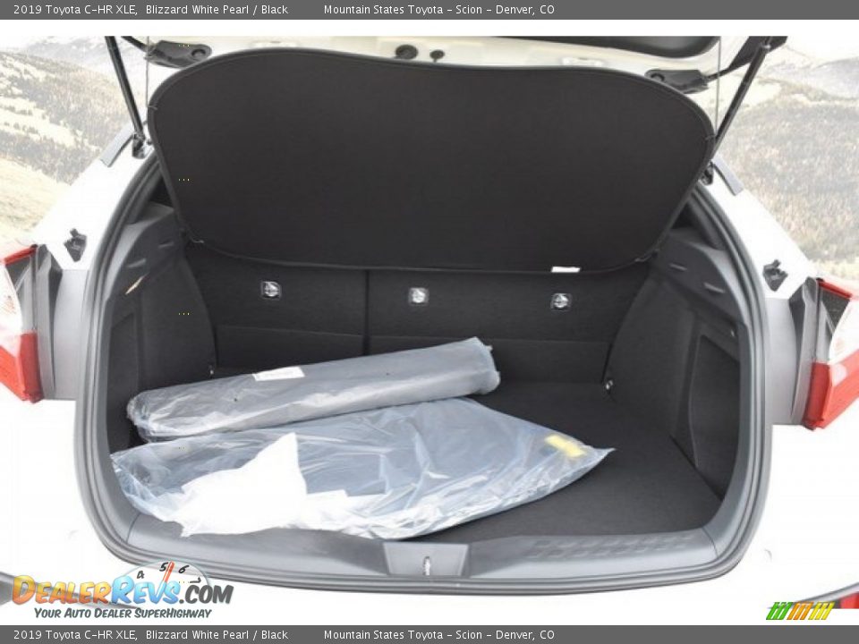 2019 Toyota C-HR XLE Blizzard White Pearl / Black Photo #30