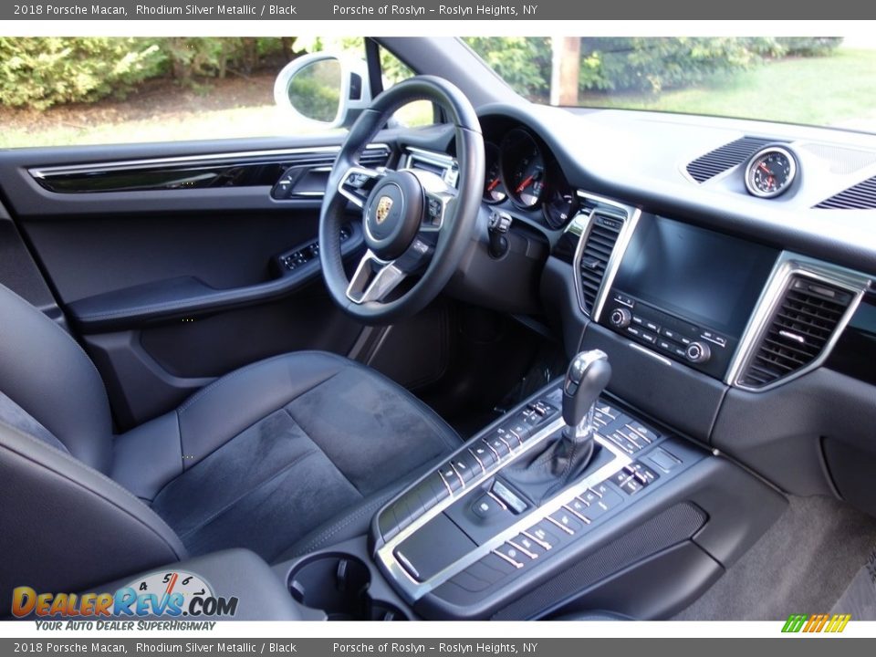 2018 Porsche Macan Rhodium Silver Metallic / Black Photo #14