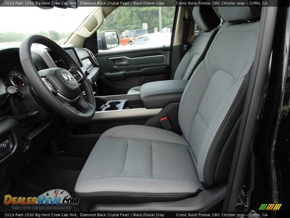 2019 Ram 1500 Big Horn Crew Cab 4x4 Diamond Black Crystal Pearl / Black/Diesel Gray Photo #4