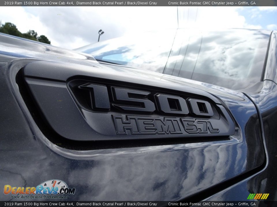 2019 Ram 1500 Big Horn Crew Cab 4x4 Diamond Black Crystal Pearl / Black/Diesel Gray Photo #9