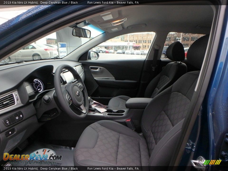 Front Seat of 2019 Kia Niro LX Hybrid Photo #11