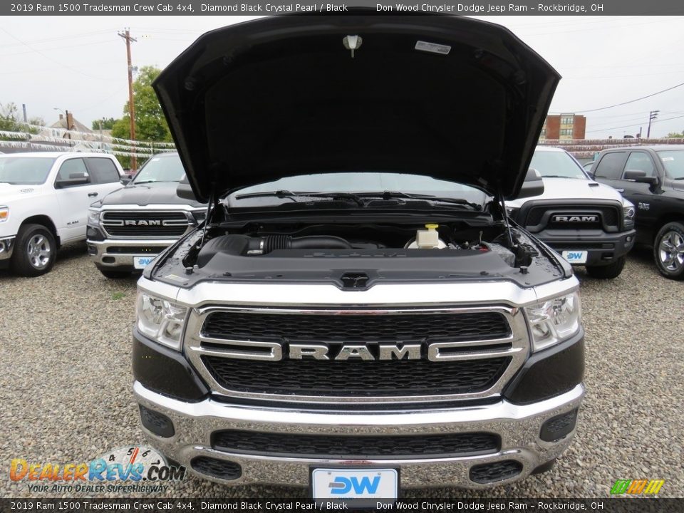 2019 Ram 1500 Tradesman Crew Cab 4x4 Diamond Black Crystal Pearl / Black Photo #6