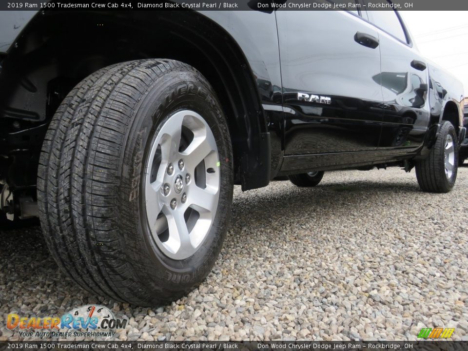 2019 Ram 1500 Tradesman Crew Cab 4x4 Diamond Black Crystal Pearl / Black Photo #9