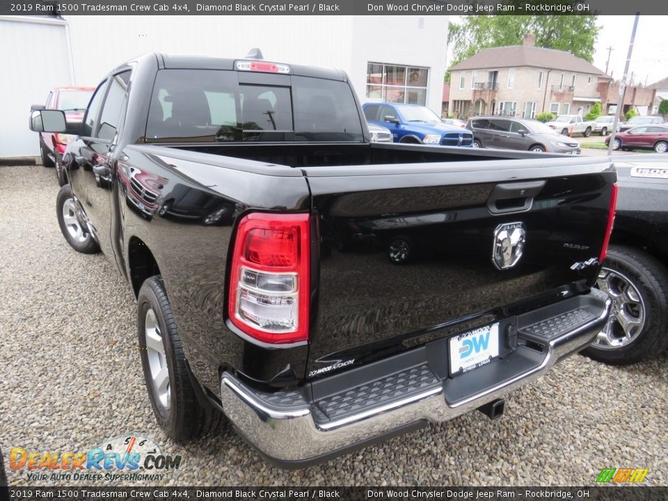 2019 Ram 1500 Tradesman Crew Cab 4x4 Diamond Black Crystal Pearl / Black Photo #11