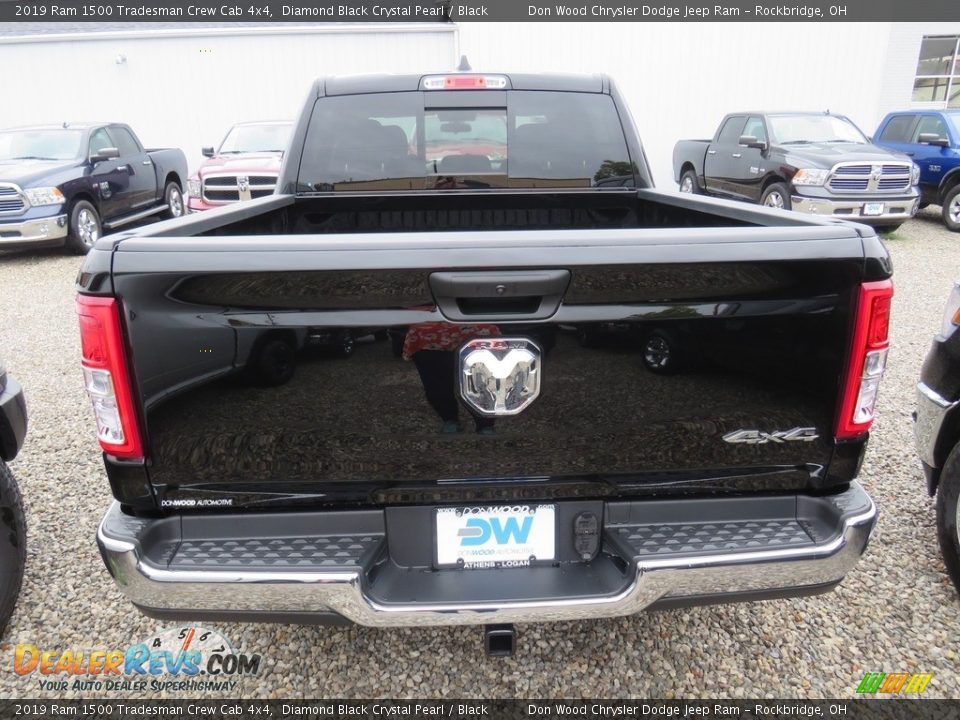 2019 Ram 1500 Tradesman Crew Cab 4x4 Diamond Black Crystal Pearl / Black Photo #12