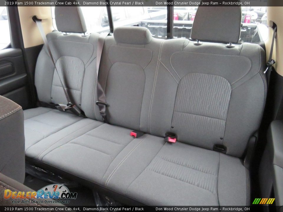2019 Ram 1500 Tradesman Crew Cab 4x4 Diamond Black Crystal Pearl / Black Photo #18