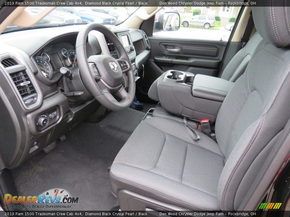 2019 Ram 1500 Tradesman Crew Cab 4x4 Diamond Black Crystal Pearl / Black Photo #19