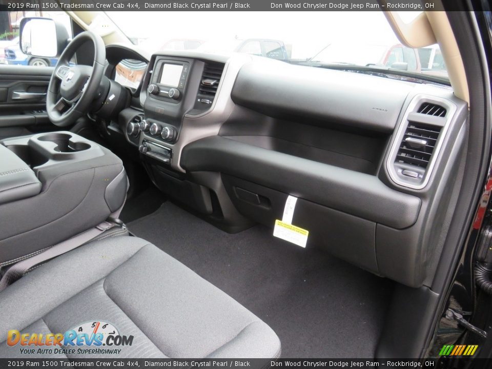 2019 Ram 1500 Tradesman Crew Cab 4x4 Diamond Black Crystal Pearl / Black Photo #26