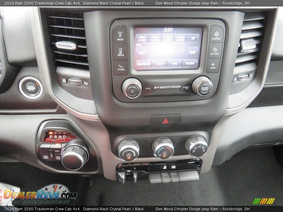 2019 Ram 1500 Tradesman Crew Cab 4x4 Diamond Black Crystal Pearl / Black Photo #31