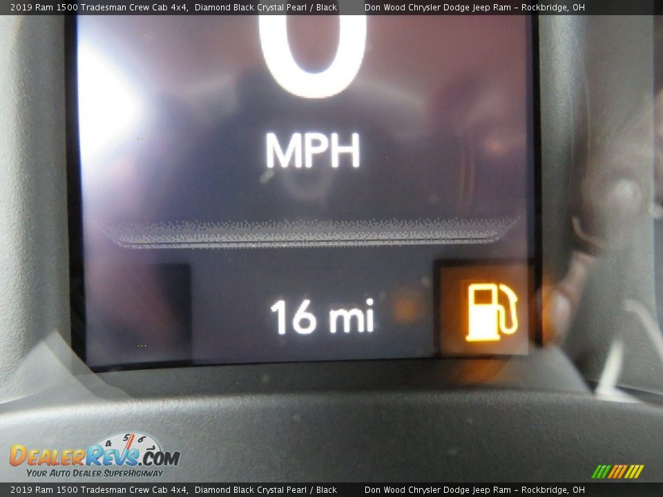 2019 Ram 1500 Tradesman Crew Cab 4x4 Diamond Black Crystal Pearl / Black Photo #33